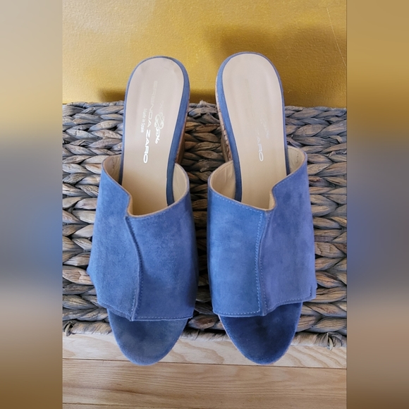 Brenda Zaro Blue Suede Mule Sz 39 (8.5) 3 in Heel - Picture 2 of 6